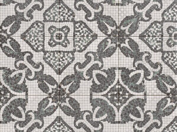 Versailles: Colonial Décor